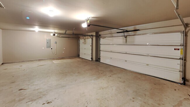 Building Photo - Very Nice 3 bedroom 2 bath home in Edmond schools