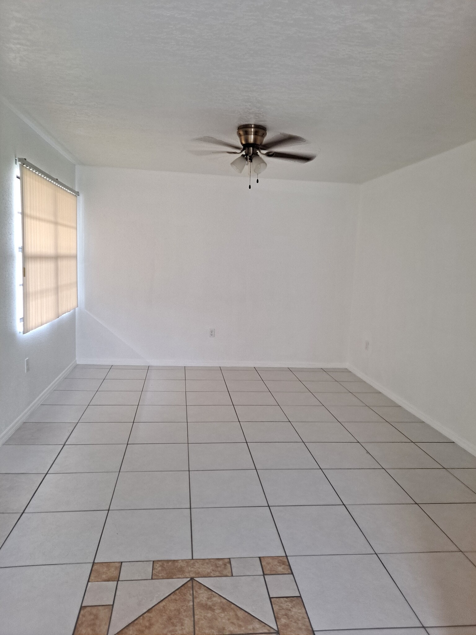 Building Photo - 160 Beaty Ct