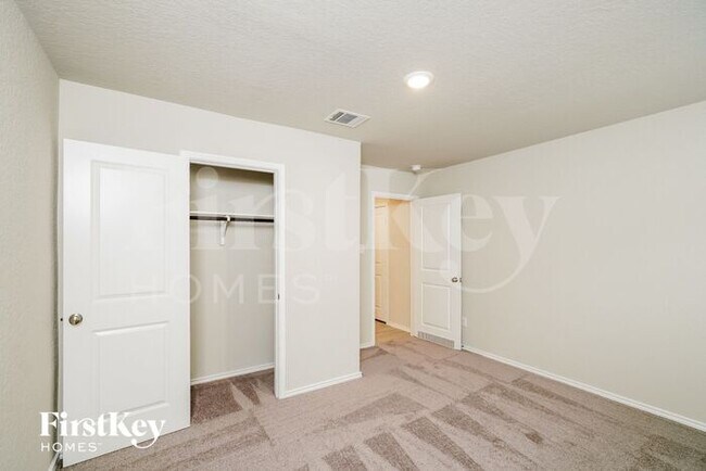 Building Photo - 13131 Rosemary Cove