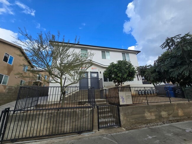 Building Photo - 3527 Percy St