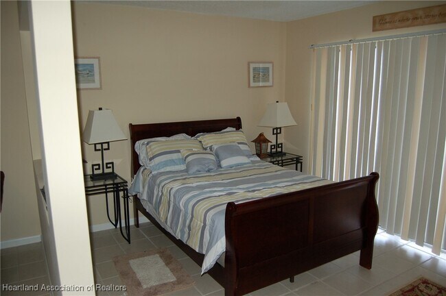 Building Photo - 307 Golf Villas Ct NW