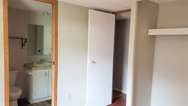 Building Photo - 865 Omeara