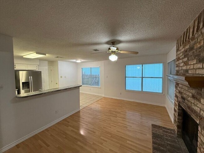 Primary Photo - Spacious 3BR Austin Home with Fireplace & ...