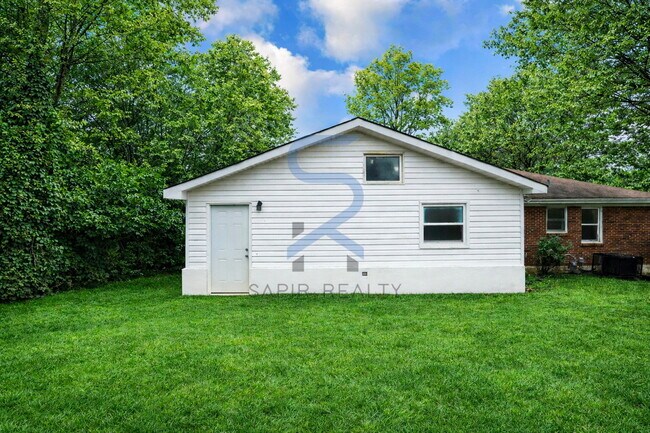 Building Photo - Perfect for Families! 3BR/2BA in Belvedere Park, Decatur