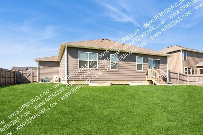 Building Photo - 1050 Spruce St