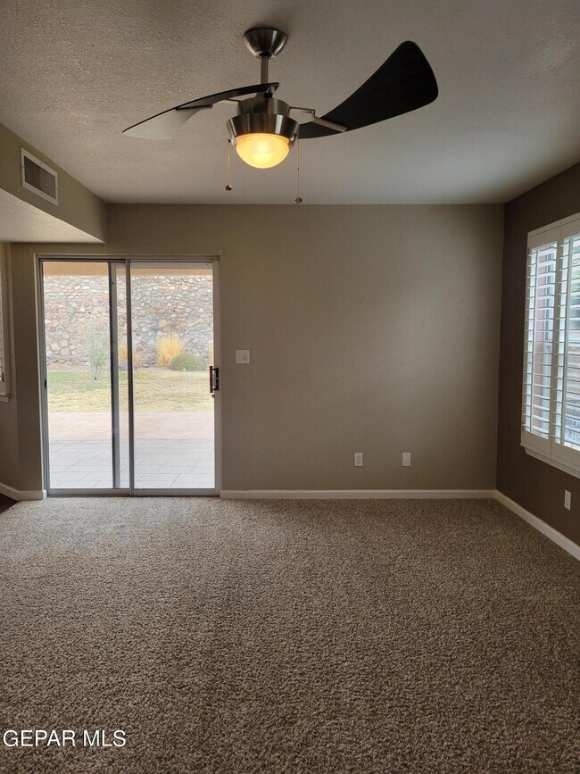 Building Photo - 7225 Tierra Taos Dr