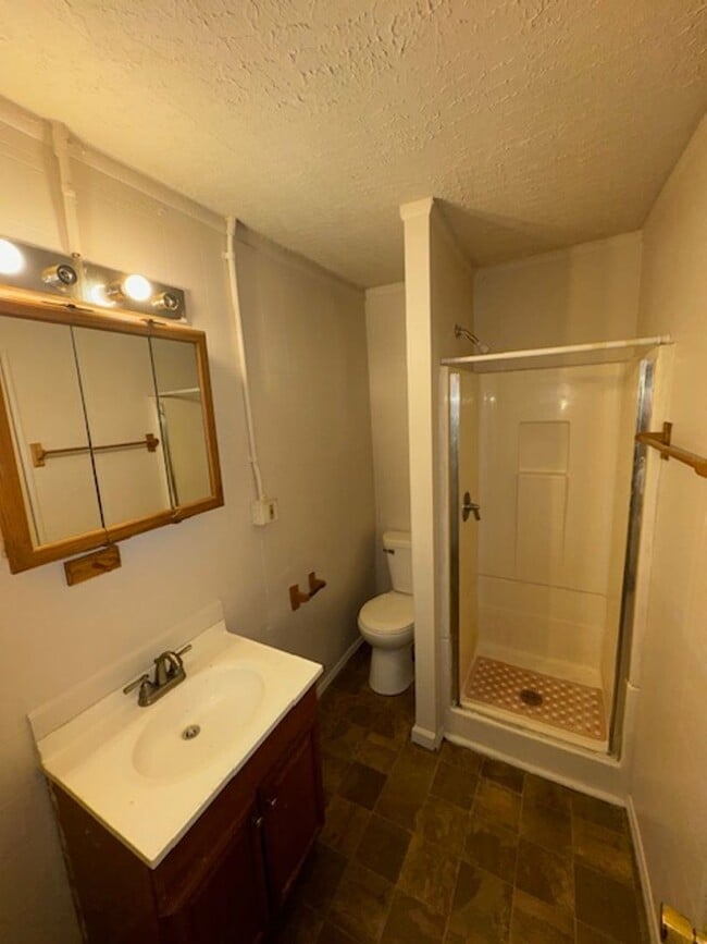 Building Photo - 1240 1242-1242 Negley Ave