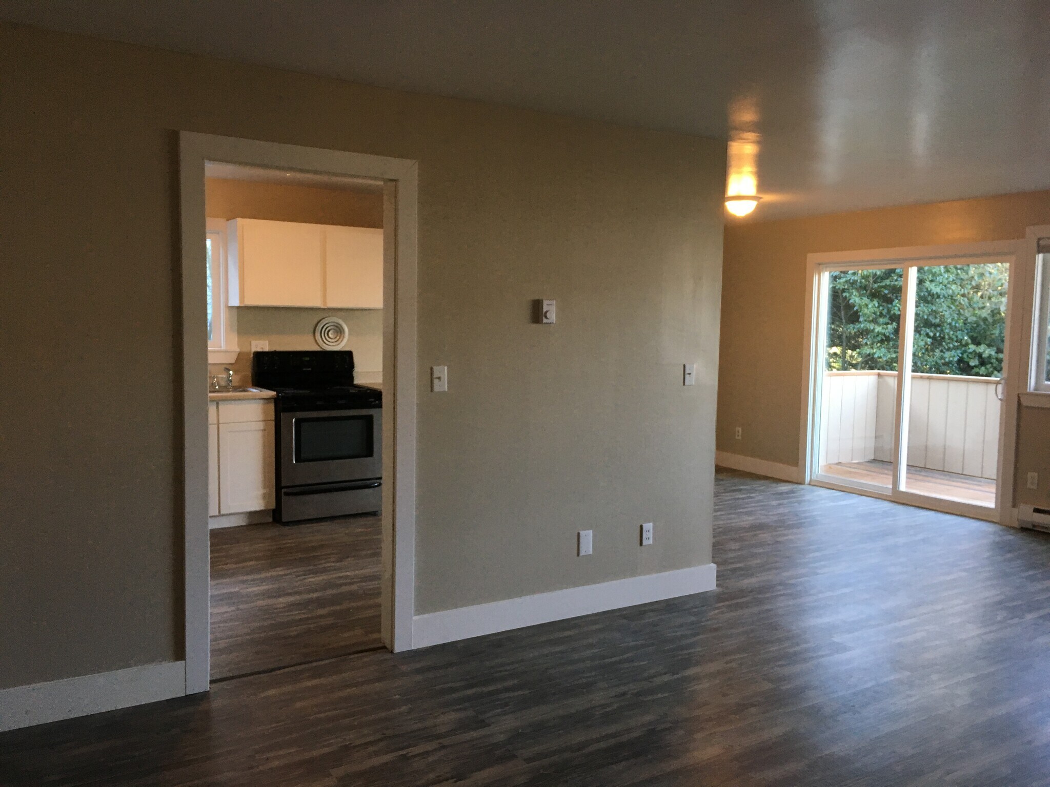 Building Photo - 11758 Greenwood Ave N