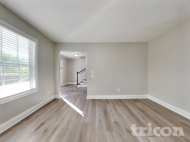 Building Photo - 3540 Stoney Creek Way