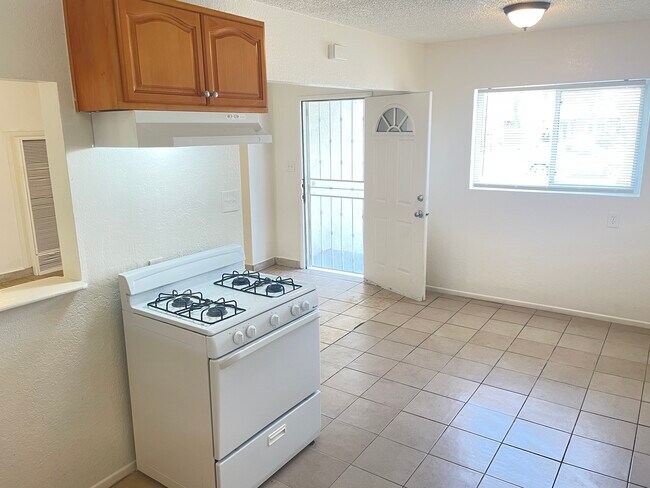 Building Photo - 26953 Cypress St