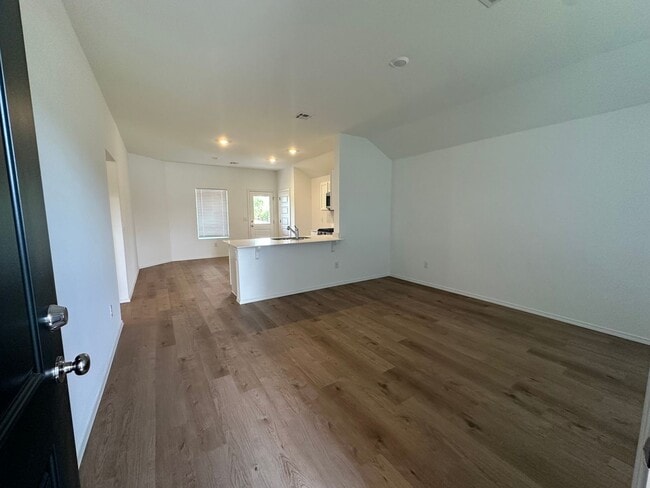 Building Photo - *Newly Built* 3 Bed 2 Bath 2 Car Garage