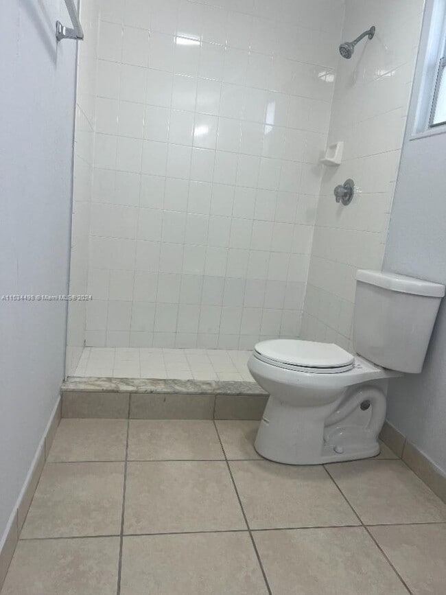 Building Photo - 754 Date Palm Dr