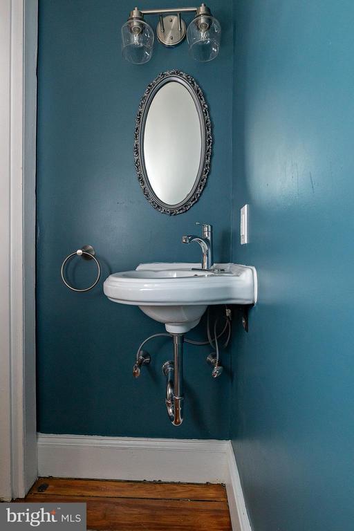 Building Photo - 208 S Atlantic Ave