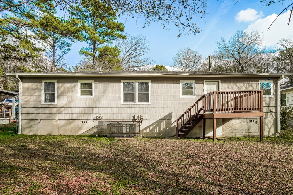 Building Photo - 1340 5th Pl NW