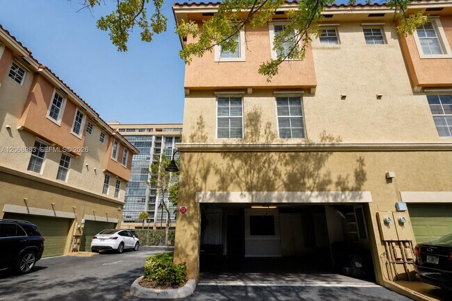 Building Photo - 2069 S Ocean Dr