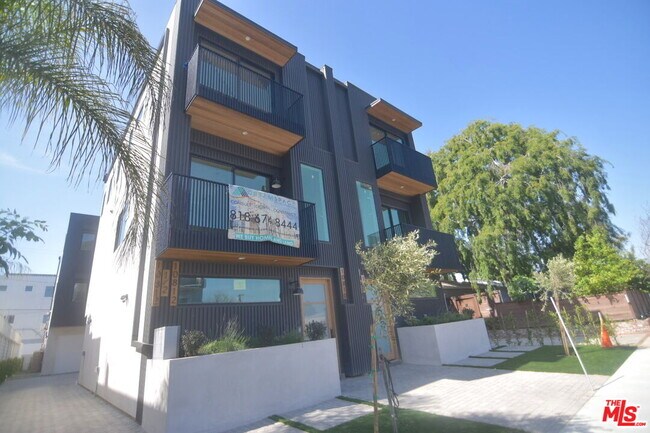 Building Photo - 10810 Peach Grove St