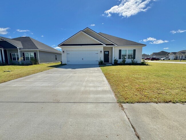 Building Photo - MOVE-IN READY! (Pet Friendly)