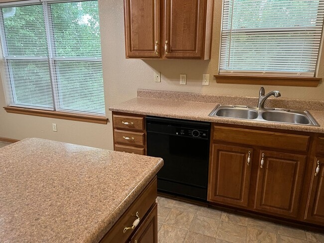 Building Photo - 1949 S Powahatan Ct