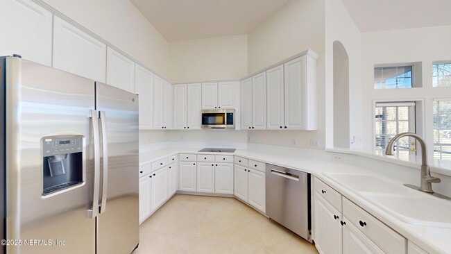 Building Photo - 10061 Vineyard Lake Rd E