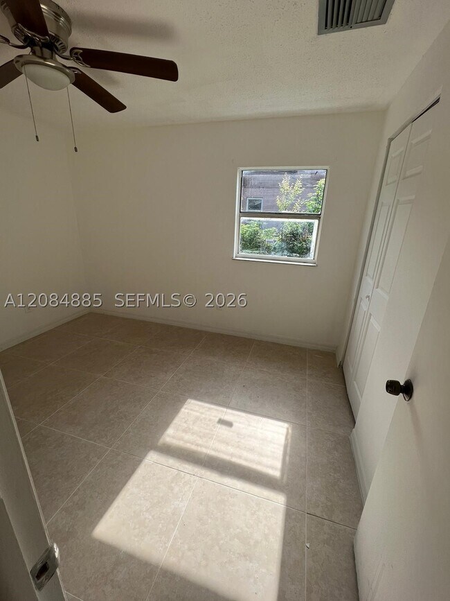 Building Photo - 3104 Tropic Blvd