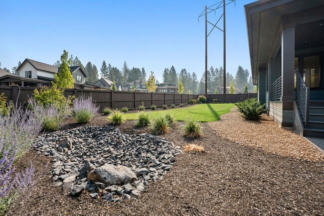 Building Photo - 2971 NW Polarstar Ave