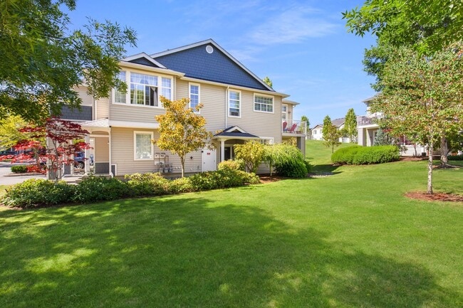 Building Photo - Ground Level Upgraded 2 Bedroom in Sterling Square!