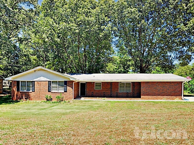 Building Photo - 4076 Parkway Cir NW