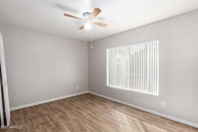 Building Photo - 5138 W Desert Cove Ave