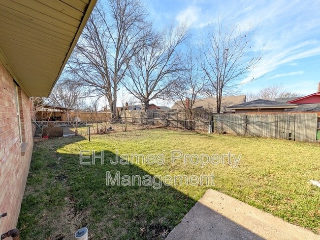 Building Photo - 3920 S 125th E Ave