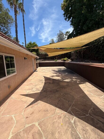 Building Photo - 709 Bozanich Cir