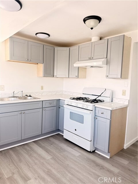 Building Photo - 328 S 6th St