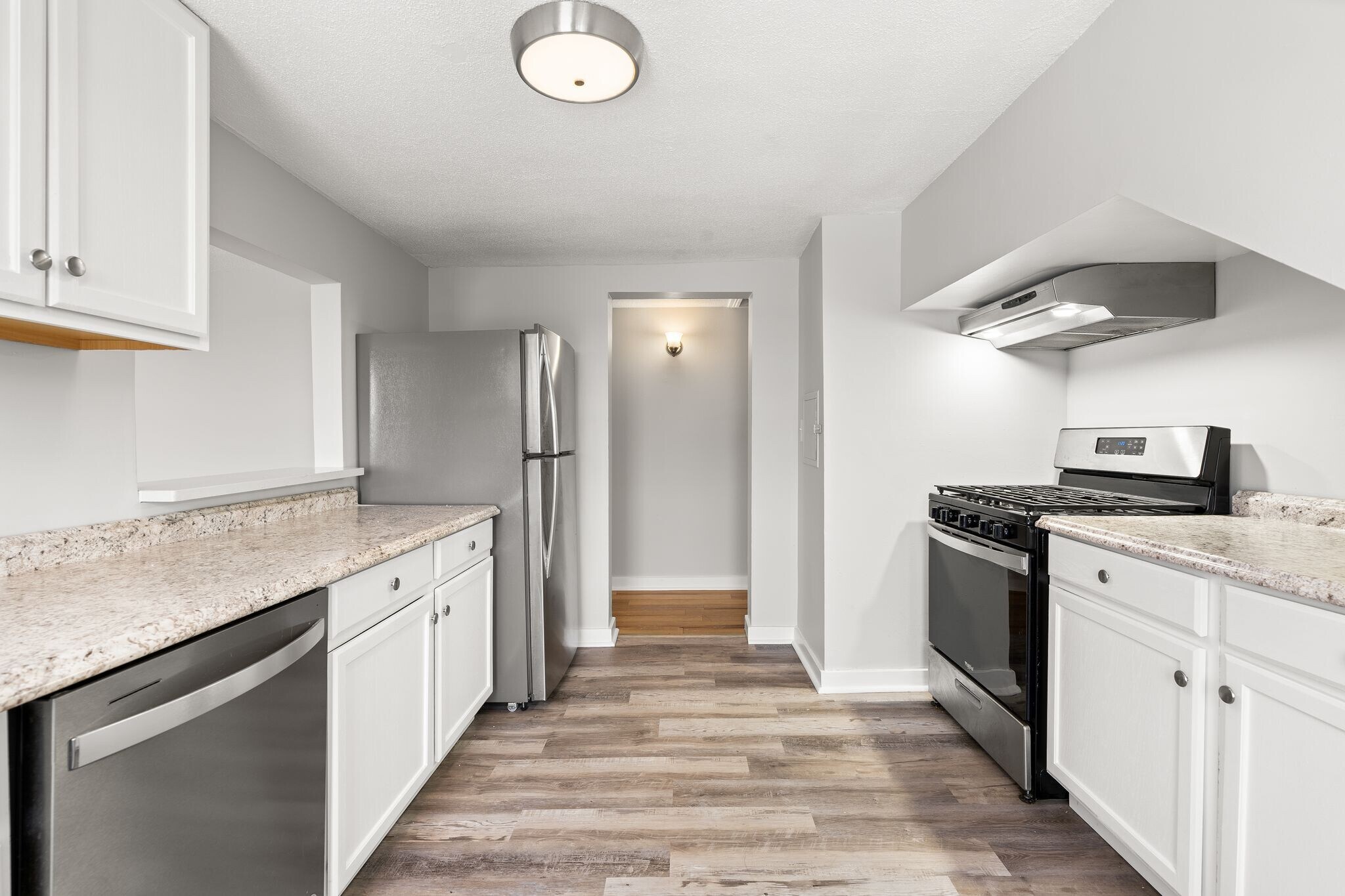 Building Photo - 25 Porter St