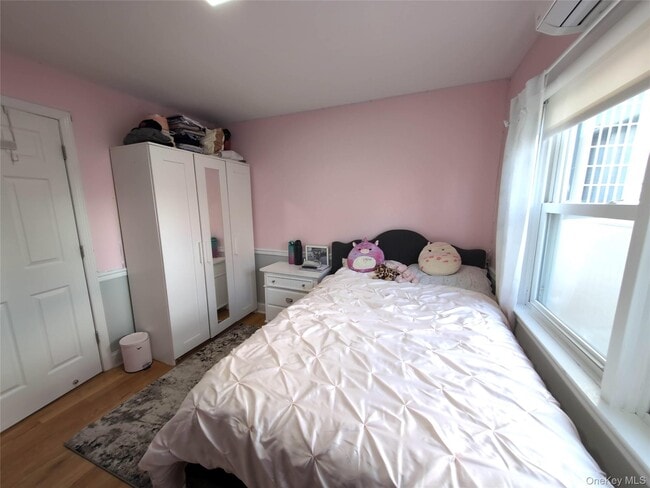 Building Photo - 512 E State St