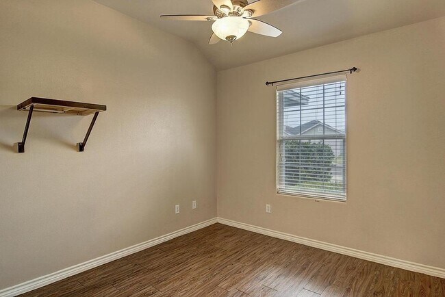Building Photo - 2409 Gold Star Dr