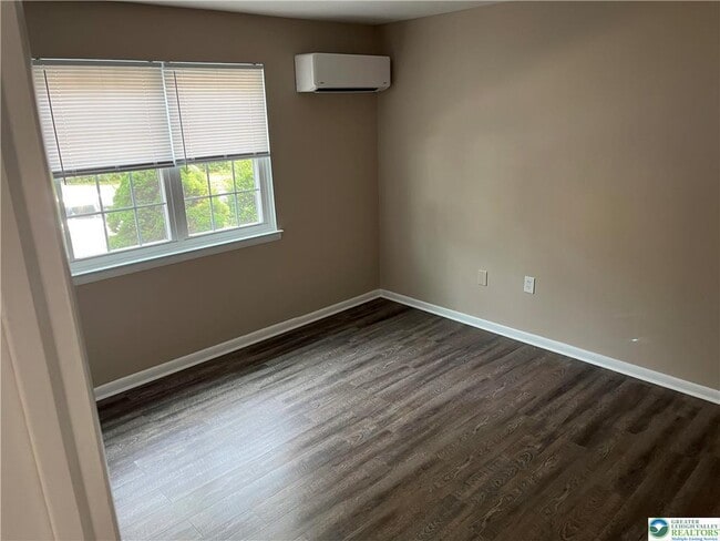 Building Photo - 511 Prospect Ave