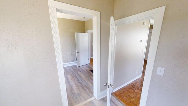 Building Photo - 716 Pearl St