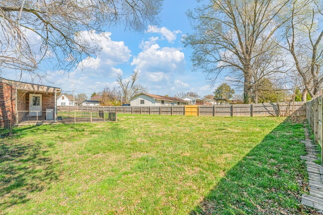 Building Photo - 2920 Byington Beaver Ridge Rd