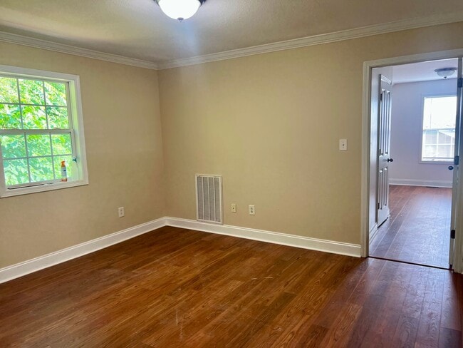 Building Photo - 3 bedroom + loft & 2.5 baths in gated community