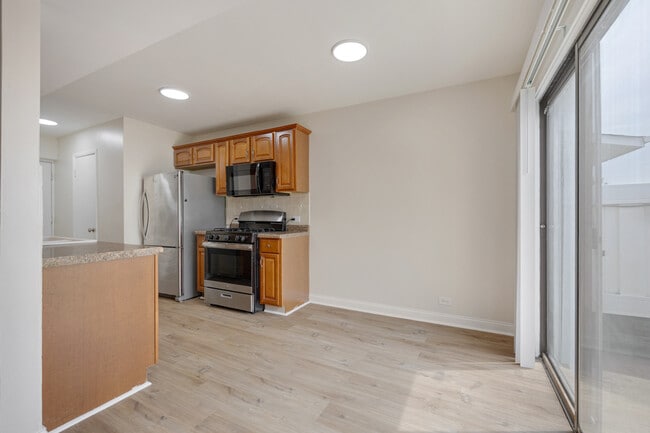 Building Photo - 40 N Waterford Dr