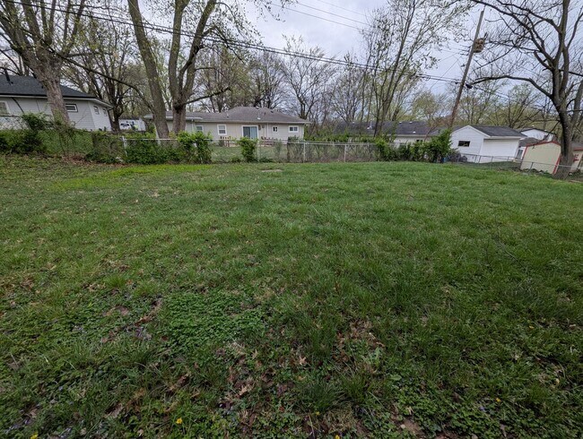 Building Photo - Spanish Lake Stunner