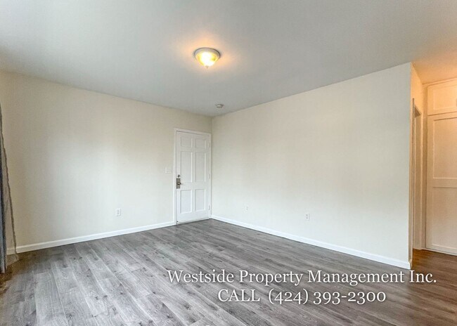 Building Photo - 334 Witmer St