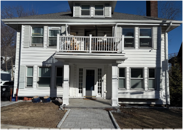 Primary Photo - 121 Charles St
