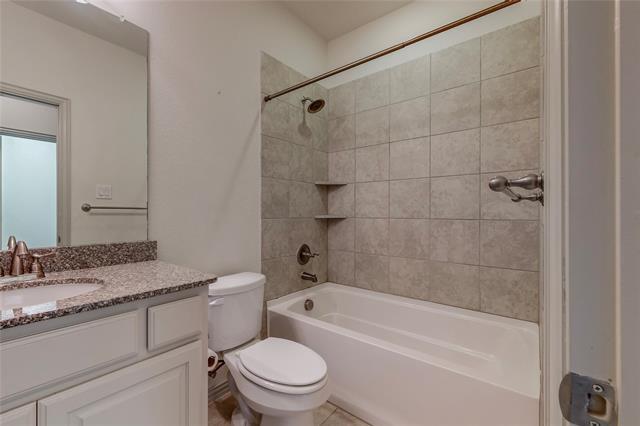 Building Photo - 2404 Jameson Ln