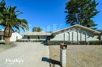 Building Photo - 12414 N Columbine Dr