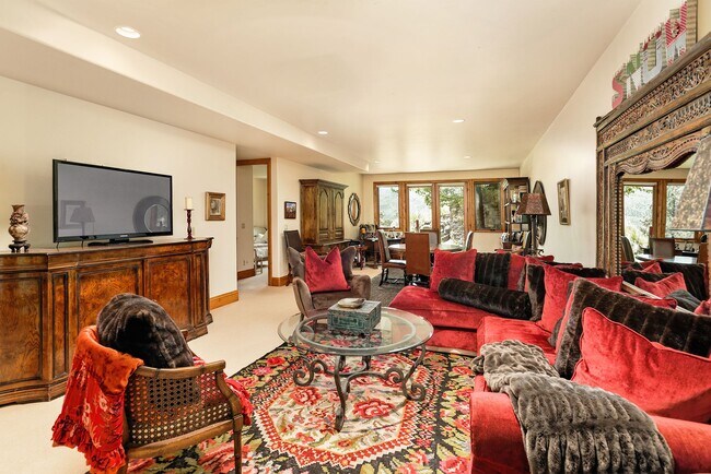 Building Photo - 121 Ridge Rd