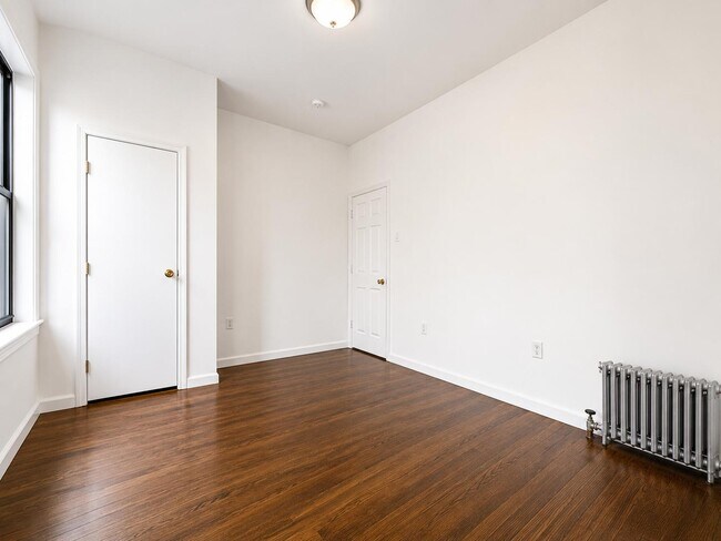 Building Photo - 529 W 151st St