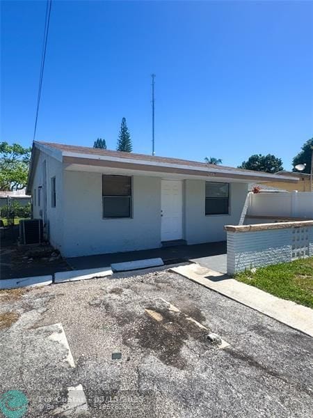 Building Photo - 2647 NW 20th St