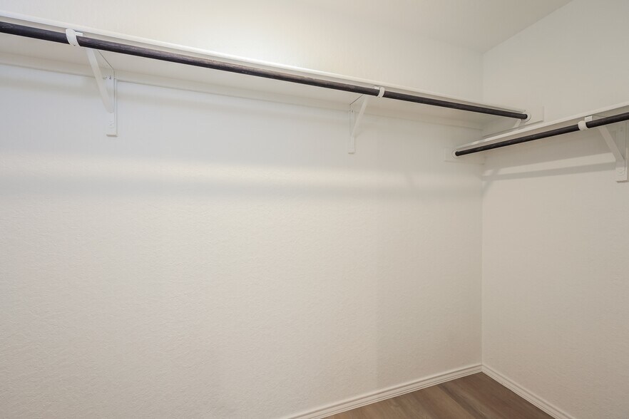 Building Photo - 11915 Cink Dr