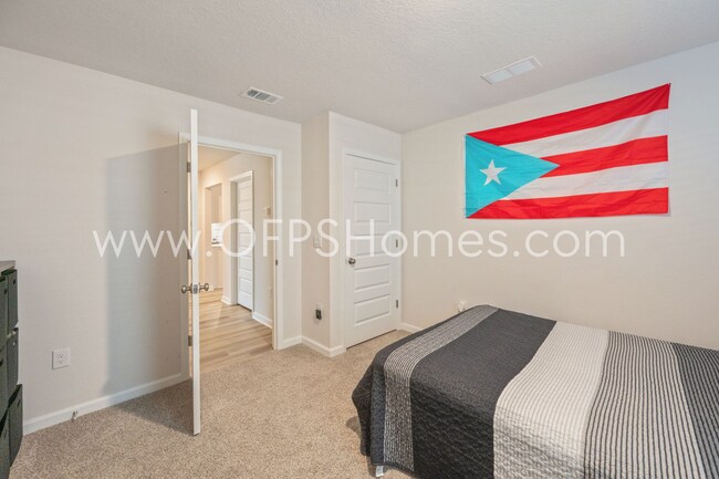 Building Photo - CRESTVIEW 4BED/2BATH - AVAILABLE JUNE 1ST!