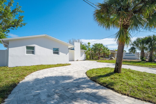 Building Photo - 4107 Miller Dr